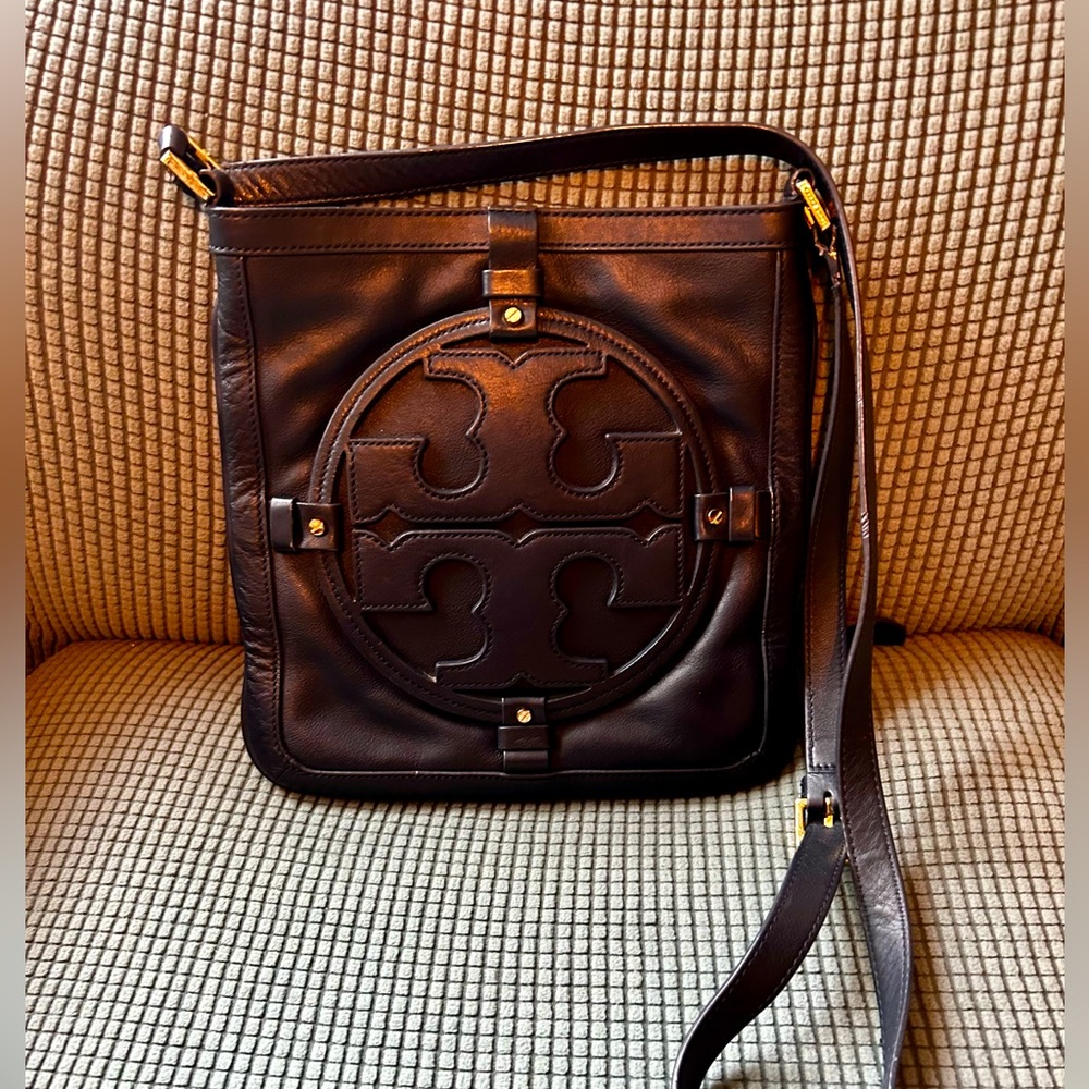 Navy Blue Tori Burch Holly Crossbody!!